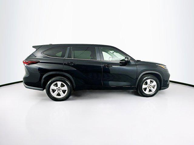 used 2024 Toyota Highlander car, priced at $33,189