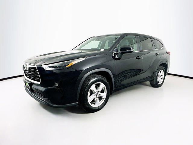 used 2024 Toyota Highlander car, priced at $33,189