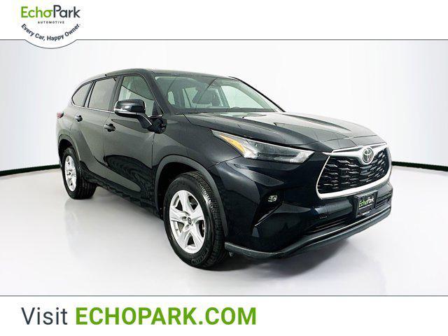 used 2024 Toyota Highlander car, priced at $33,189