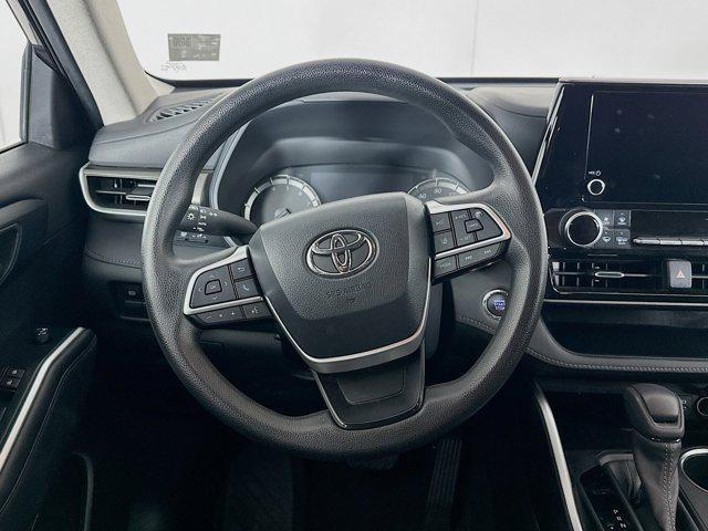 used 2023 Toyota Highlander car, priced at $30,989