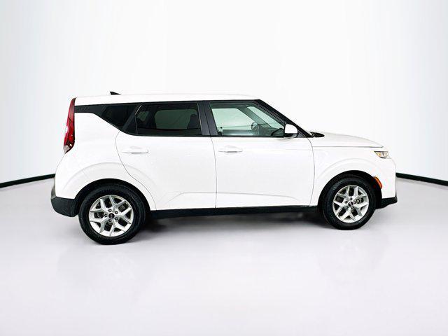 used 2021 Kia Soul car, priced at $15,389