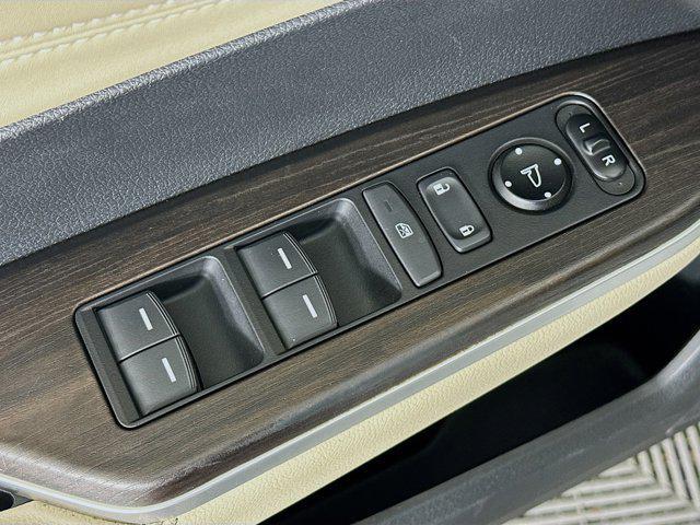 used 2019 Honda Clarity Plug-In Hybrid car, priced at $19,699