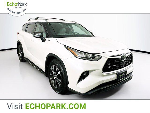 used 2020 Toyota Highlander car, priced at $28,797