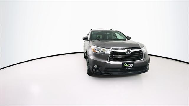 used 2016 Toyota Highlander car, priced at $23,289