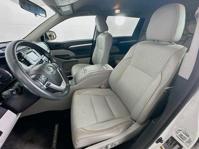 used 2015 Toyota Highlander car, priced at $17,499