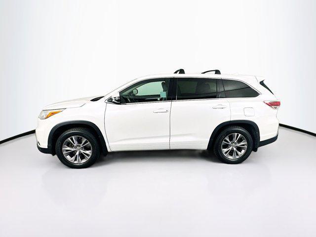 used 2015 Toyota Highlander car, priced at $17,499