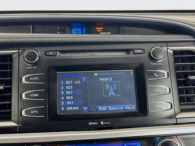 used 2015 Toyota Highlander car, priced at $17,499