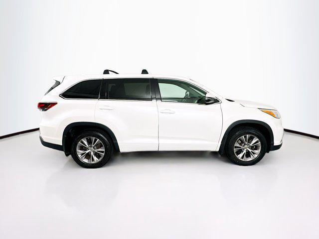 used 2015 Toyota Highlander car, priced at $20,899