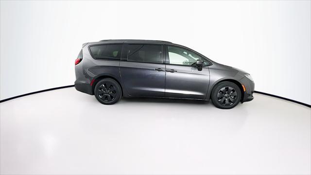 used 2019 Chrysler Pacifica Hybrid car, priced at $20,389