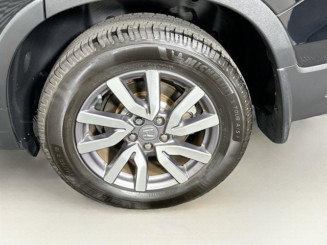 used 2022 Honda Pilot car, priced at $29,197