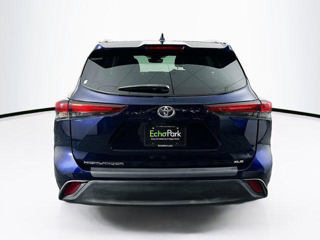 used 2023 Toyota Highlander car, priced at $34,397