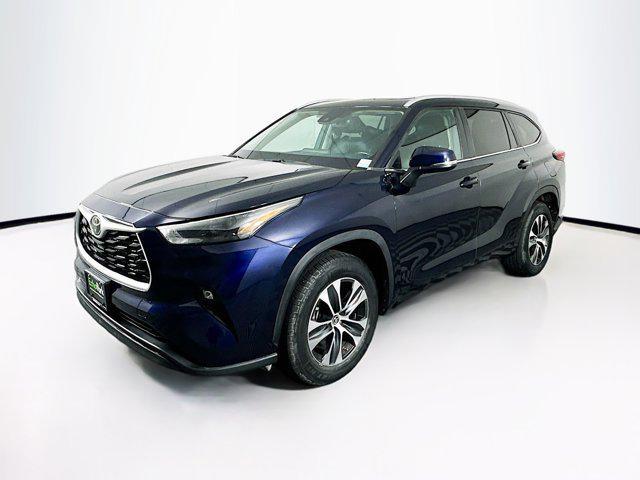 used 2023 Toyota Highlander car, priced at $34,397