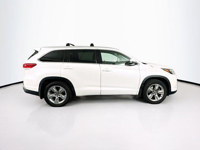 used 2018 Toyota Highlander car, priced at $26,997