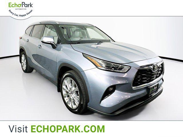 used 2021 Toyota Highlander car, priced at $35,699