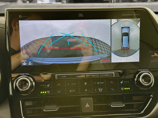 used 2021 Toyota Highlander car, priced at $35,699