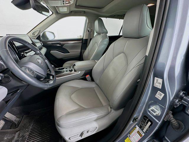 used 2021 Toyota Highlander car, priced at $35,699