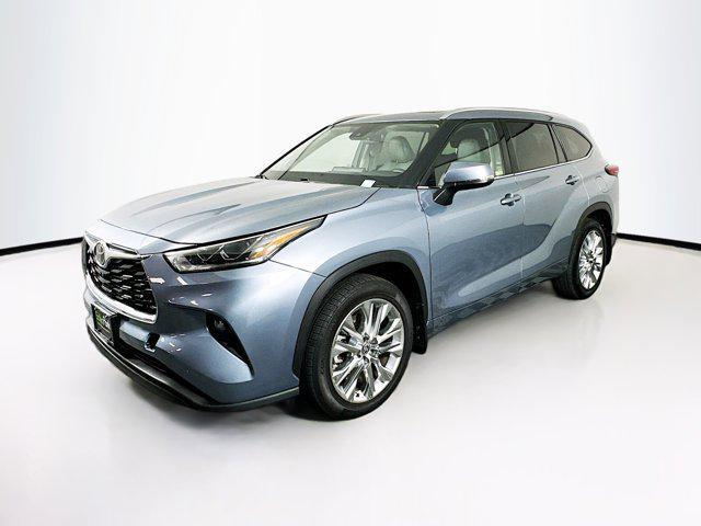 used 2021 Toyota Highlander car, priced at $35,699