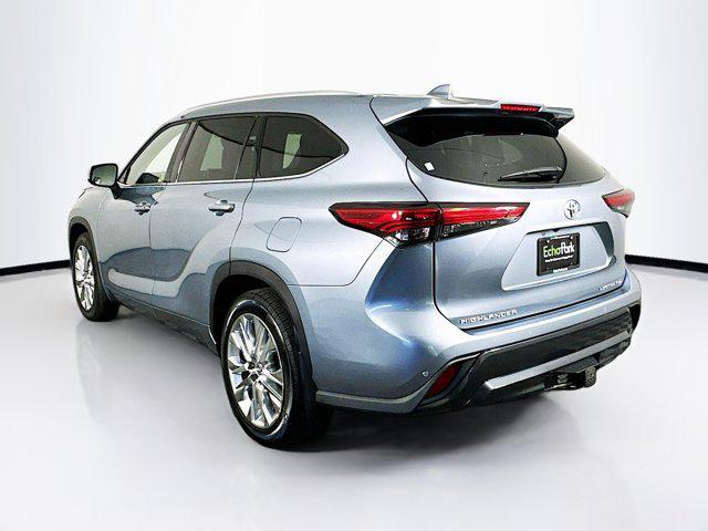 used 2021 Toyota Highlander car, priced at $35,699