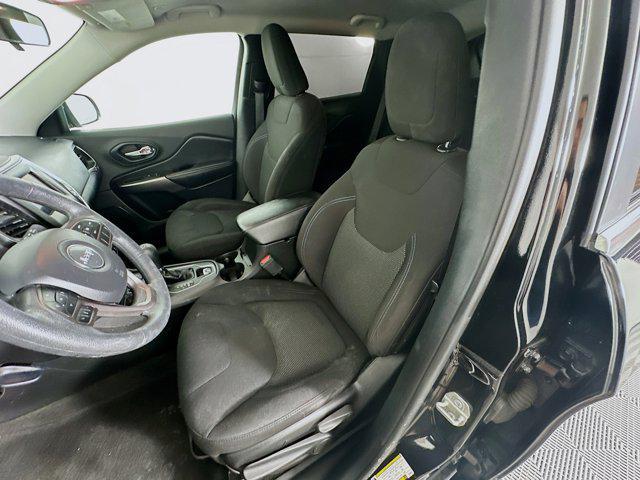 used 2019 Jeep Cherokee car, priced at $15,299