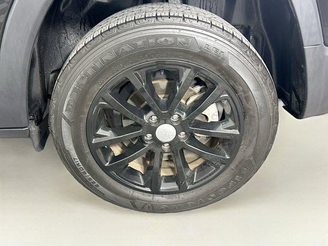 used 2019 Jeep Cherokee car, priced at $15,299
