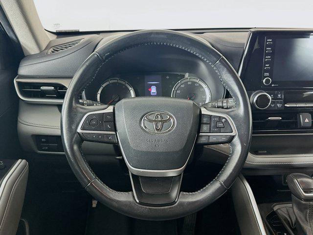used 2022 Toyota Highlander car, priced at $28,697