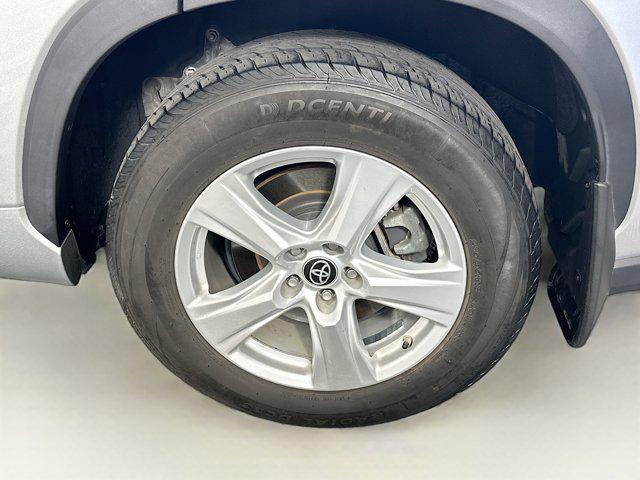 used 2022 Toyota Highlander car, priced at $28,697