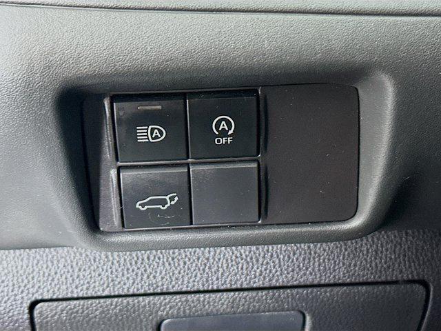 used 2023 Toyota Highlander car, priced at $29,297