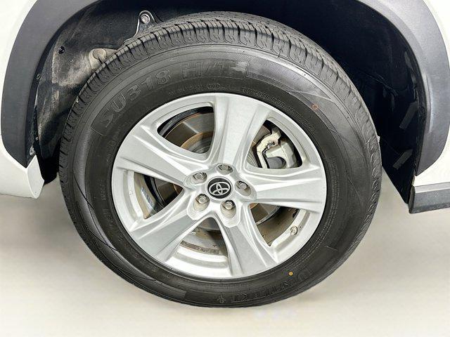 used 2023 Toyota Highlander car, priced at $29,297