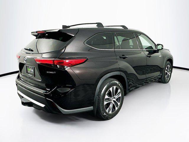 used 2021 Toyota Highlander Hybrid car, priced at $32,797