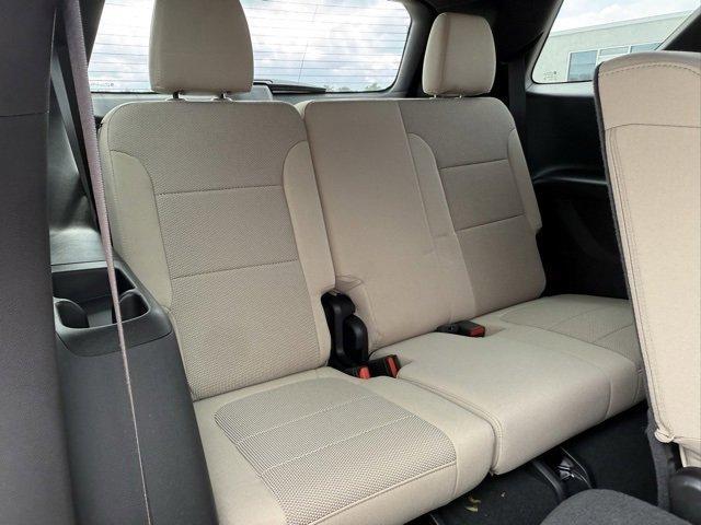used 2023 Chevrolet Traverse car, priced at $28,900
