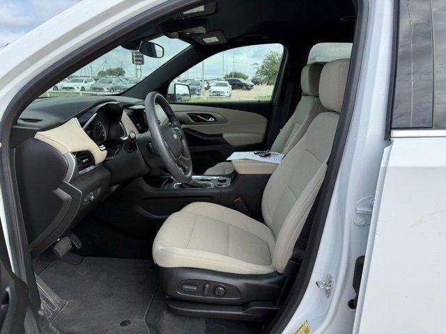 used 2023 Chevrolet Traverse car, priced at $28,900