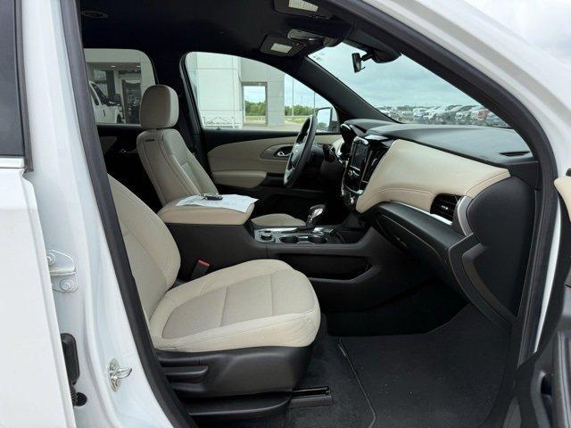 used 2023 Chevrolet Traverse car, priced at $28,900