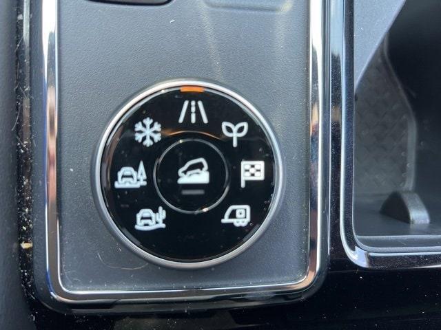 used 2025 Nissan Pathfinder car, priced at $39,500
