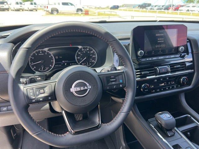 used 2025 Nissan Pathfinder car, priced at $39,500