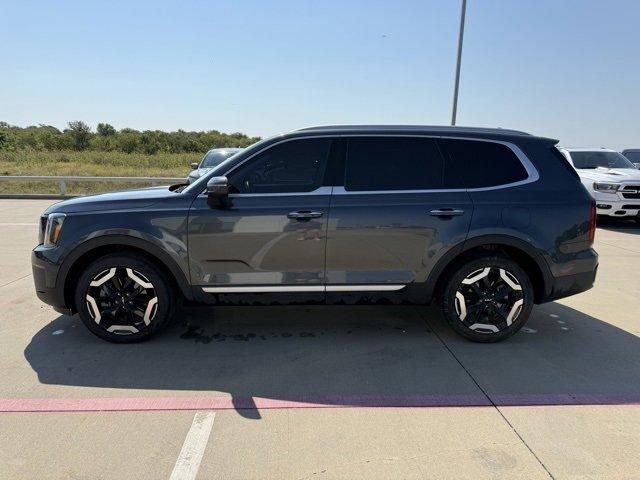 used 2024 Kia Telluride car, priced at $35,900