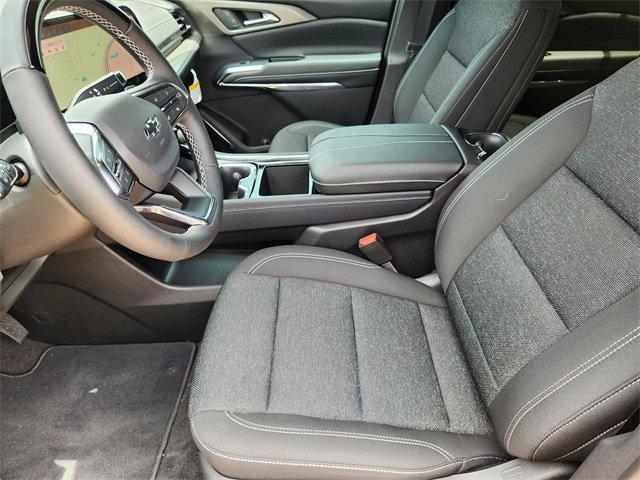 new 2025 Chevrolet Traverse car, priced at $47,810