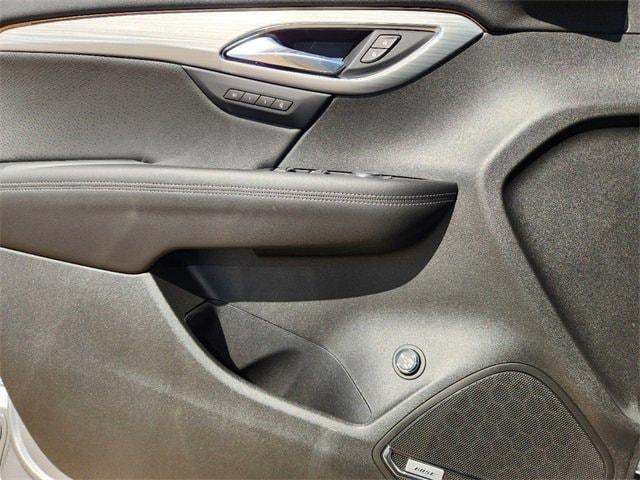 new 2025 Buick Envision car, priced at $45,595