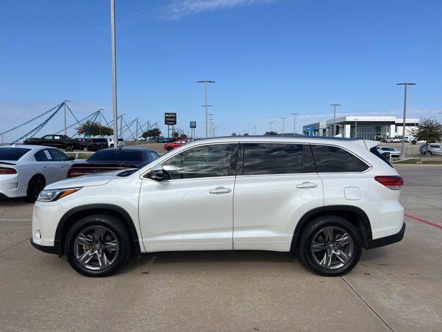 used 2018 Toyota Highlander car, priced at $26,500