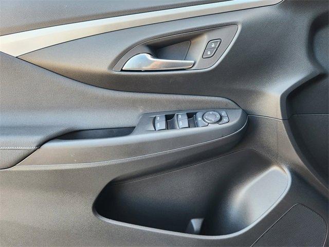 new 2025 Buick Envista car, priced at $23,285