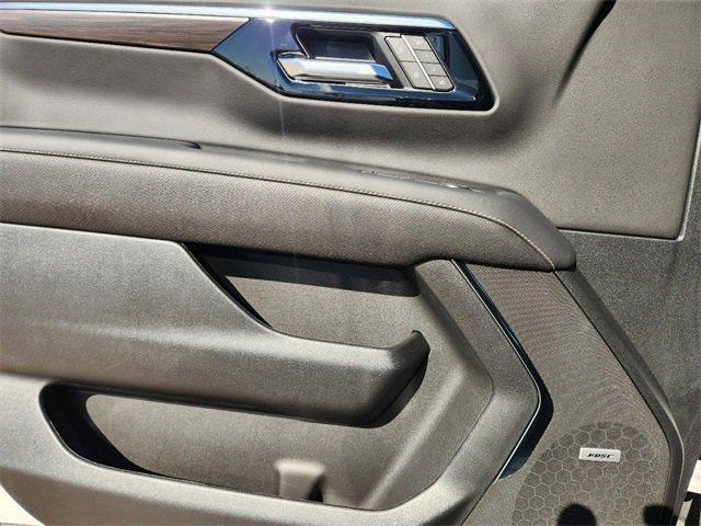 new 2025 Chevrolet Suburban car, priced at $87,220