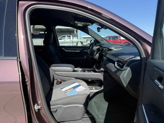 used 2025 GMC Acadia car, priced at $32,500