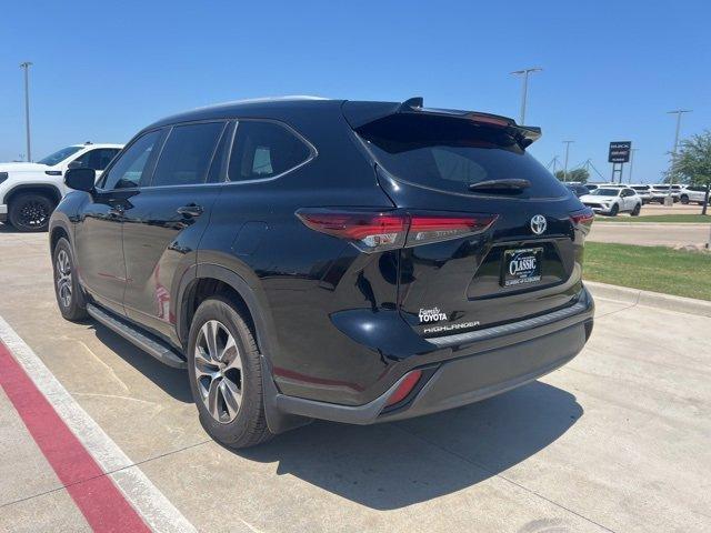 used 2024 Toyota Highlander car, priced at $41,500