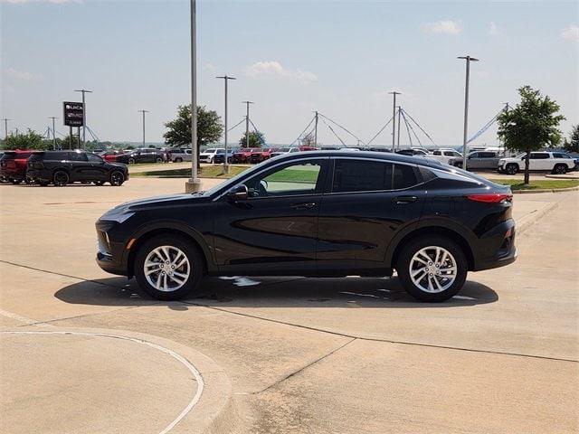 new 2025 Buick Envista car, priced at $26,280