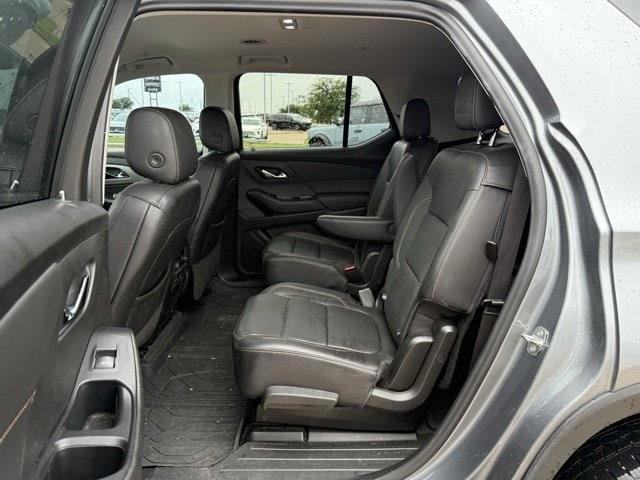 used 2021 Chevrolet Traverse car, priced at $28,300