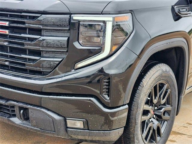 new 2025 GMC Sierra 1500 car, priced at $45,985