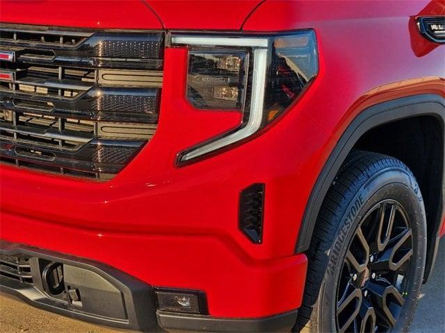 new 2025 GMC Sierra 1500 car, priced at $49,675