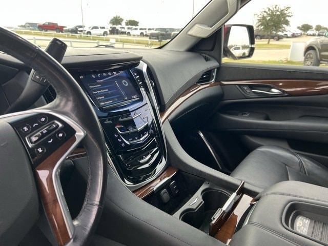 used 2020 Cadillac Escalade car, priced at $37,900