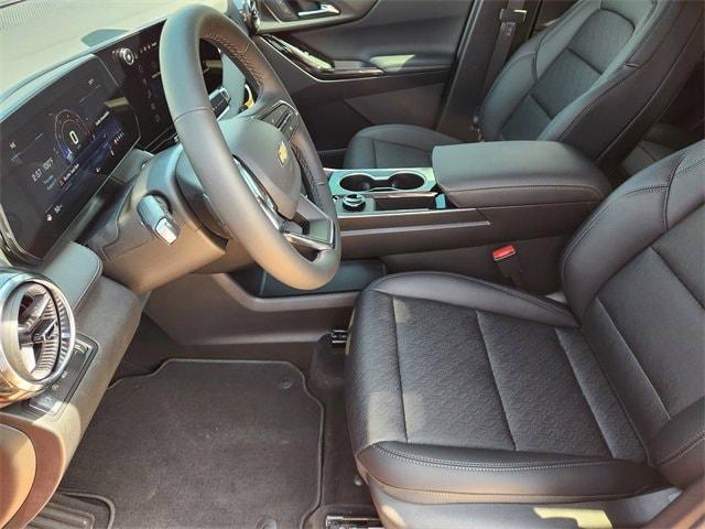 new 2026 Chevrolet Equinox car, priced at $32,540