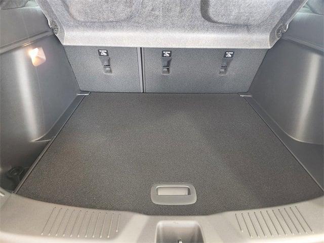 new 2025 Buick Envista car, priced at $24,280