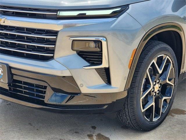 new 2025 Chevrolet Traverse car, priced at $53,695